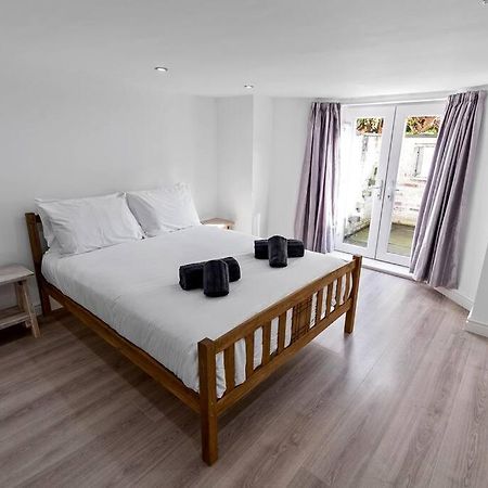 Newly Refurbed, Central Apartment With Free Parking And Hot Tub Литам-Сент-Эннс Экстерьер фото